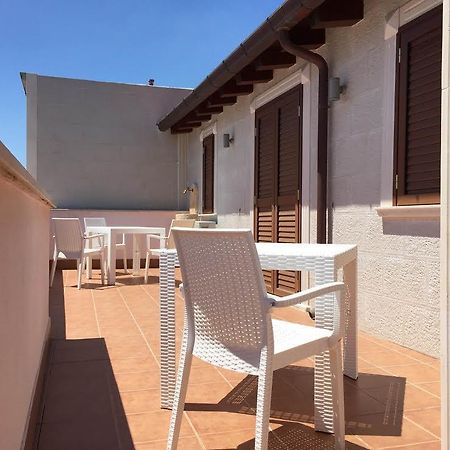 Palazzo Eliss Bed & Breakfast Margherita Di Savoia Ngoại thất bức ảnh